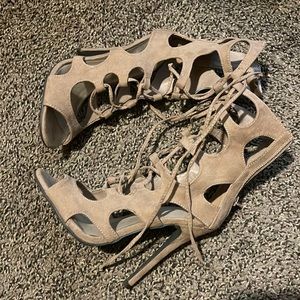 miss Lola heels size 5 1/2